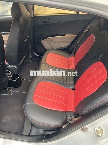 Huyndai i10 nhập khẩu màu zin không khoan đục