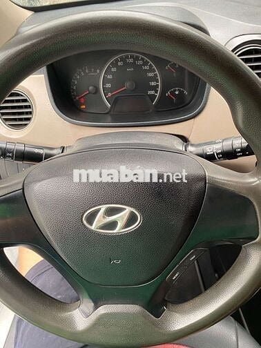 Huyndai i10 nhập khẩu màu zin không khoan đục