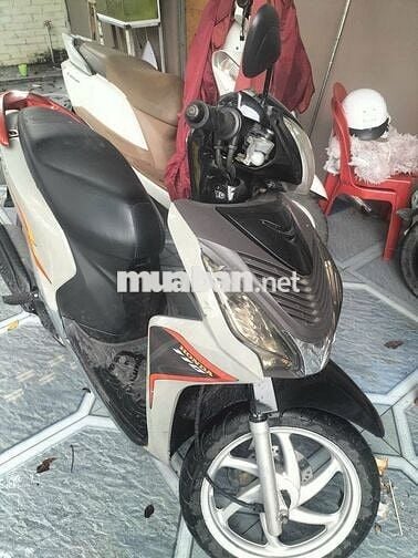 Xe máy Honda Vision 2018 màu trắng đen