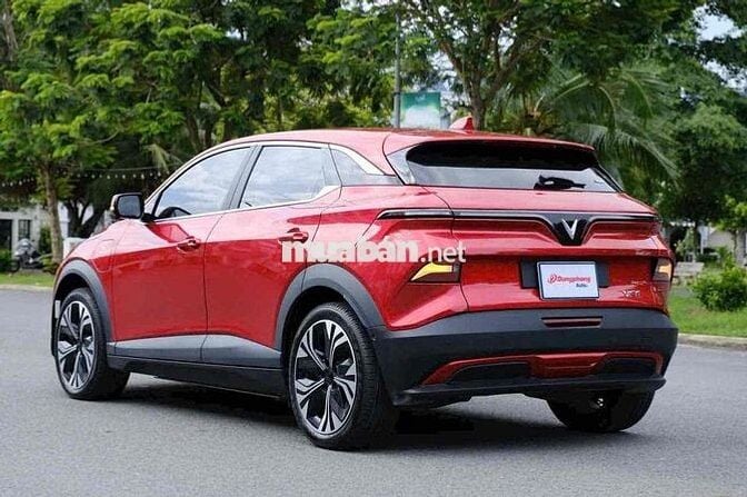 VF6 Plus màu đỏ xe GF