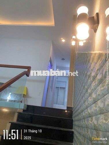 BÁN NHÀ GIÁ RẺ NGAY TRUNG TÂM THÀNH PHỐ - CHỈ 2 TỶ 750 TRIỆU