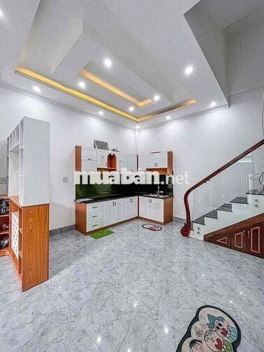 Nhà lầu 2 phòng hẻm Trần Nam Phú