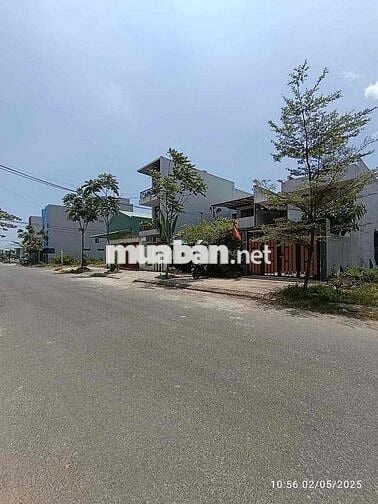 cần bán lô đất biệt thự khu 532 dt:150m2 đường 5,5m.