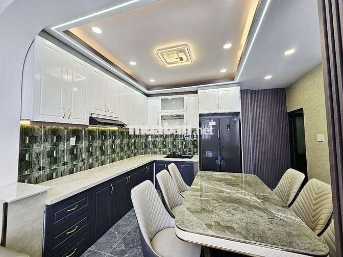 Nhà đẹp ngang rộng siêu thoáng sẵn nội thất