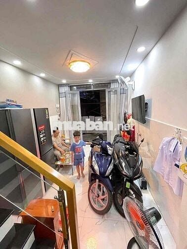 Bán nhà Thống Nhất, 25m2, 2Tầng, 2PN,nhà rộng thênh thang nhà mới, TL