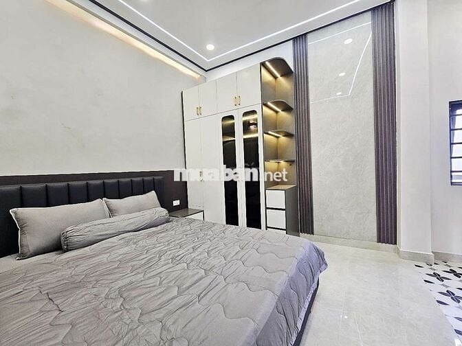 Nhà đẹp ngang rộng siêu thoáng sẵn nội thất