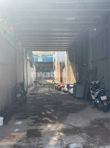 BÁN NHÀ HẼM XE HƠI CÁCH HUỲNH TẤN PHÁT 50 M