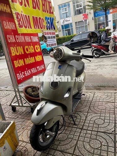 Cần Bán Gấp Xe Vespa Lx 125 máy móc êm ái