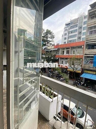 CHO THUÊ CĂN HỘ 1 PHÒNG NGỦ BANCOL 60M2 SÁT CHỢ BẾN THÀNH THÁNG 11