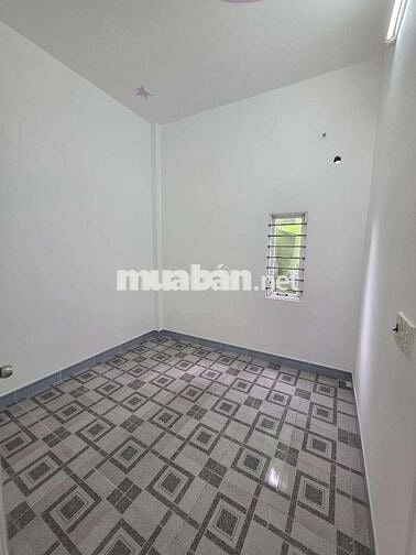 Nhà phố kdc Hoàng Hùng gần ngã tư Chiêu Liêu và chợ Đông Thành Dĩ An