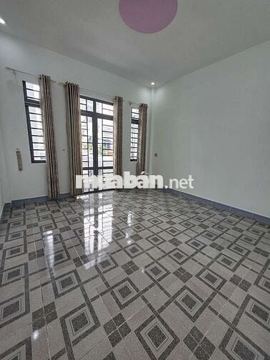 Nhà phố kdc Hoàng Hùng gần ngã tư Chiêu Liêu và chợ Đông Thành Dĩ An