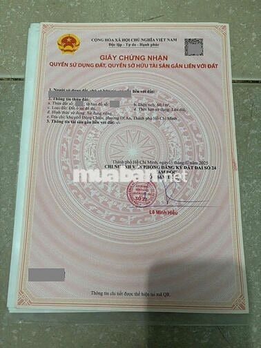 Nhà phố kdc Hoàng Hùng gần ngã tư Chiêu Liêu và chợ Đông Thành Dĩ An