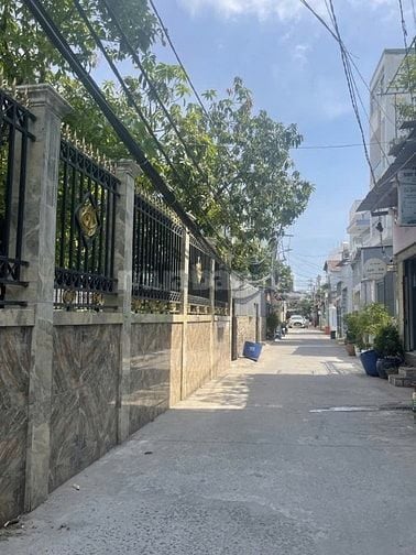 Hiếm, đất diện tích lớn 8❌40, 2 mặt tiền hẻm 🚛 trước sau, H-T-Phát