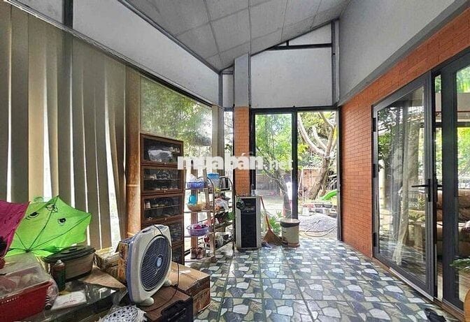 cho thuê nhà nguyên căn có nội thất 2 p ngủ nhà sạch đẹp