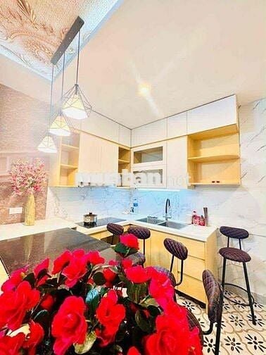 Bán nhà  TT Lạc Trung 2 thoáng 70m2 3ngủ 2 wc khép kín, ô tô, KD, full