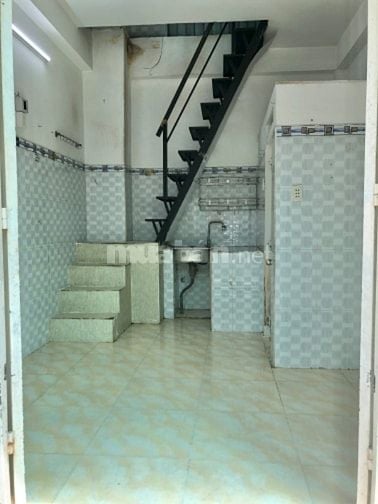 còn 1 phòng cho thuê 2tr7 .hẻm an ninh ,yên tĩnh,dân trí cao.