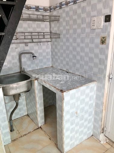 còn 1 phòng cho thuê 2tr7 .hẻm an ninh ,yên tĩnh,dân trí cao.