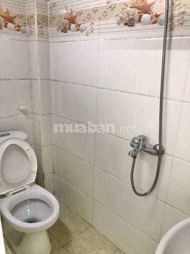 còn 1 phòng cho thuê 2tr7 .hẻm an ninh ,yên tĩnh,dân trí cao.