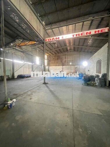 Cho thuê xưởng (hơn 650m2), điện 3Fa, cẩu trục 3T, phường Trảng Dài.