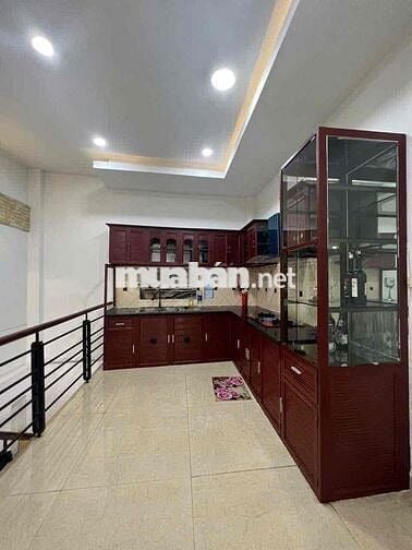 Cho Thuê Nhà Khu Bàn Cờ HXH Phường 6, Gò Vấp. 5PN, 5WC.Giá 18tr/th.