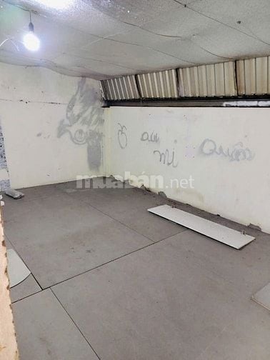 Bán nhà cấp 4 dtich 120m2 tiện xây CHDV hẻm Kênh Tân Hóa, Q. Tân Phú