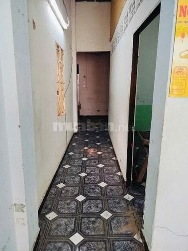 Bán nhà cấp 4 dtich 120m2 tiện xây CHDV hẻm Kênh Tân Hóa, Q. Tân Phú