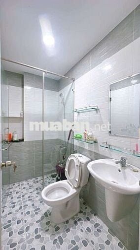 CHỈ NHỈNH 9 TỶ CÓ NHÀ 3 TẦNG HẺM Ô TÔ NGAY TRUNG TÂM Q10