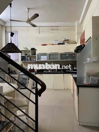 CT nhà TT.Q. Phú Nhuận, cách MT Huỳnh Văn Bánh 70m, 4,2x14,kv sầm uất