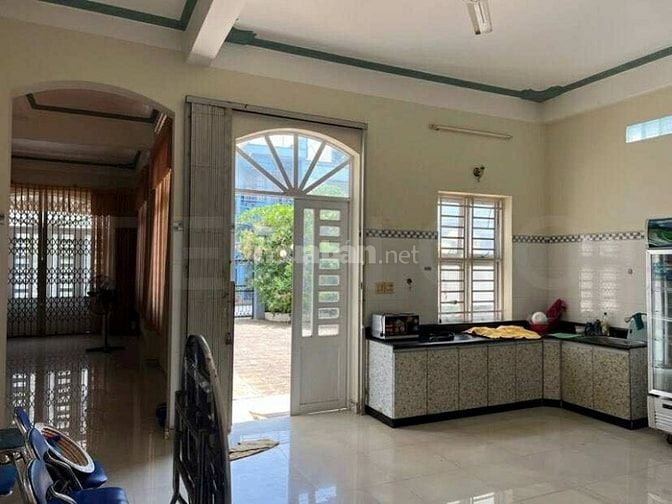  Cho thuê biệt thự 5 phòng full nội thất khu 148 có sân rộng 