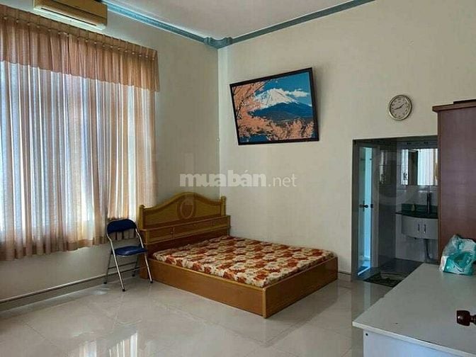  Cho thuê biệt thự 5 phòng full nội thất khu 148 có sân rộng 