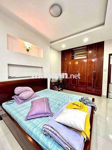 NHÀ ĐẸP MỚI, DT 4*15, TRỆT, 2 LẦU, 3PN, 2WC, NỘI THẤT ĐẦY ĐỦ