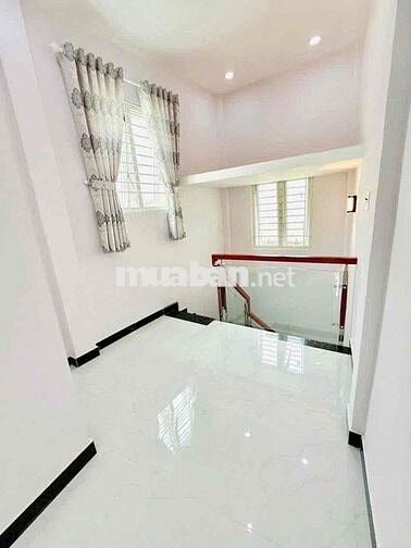 Nhà mới đẹp giá mềm ngay khu trung tâm sầm uất, sổ hồng riêng