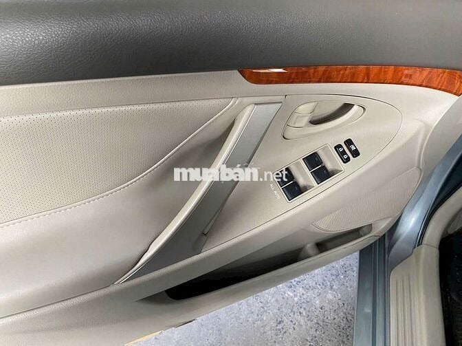 2012 2.4G - 77000 km