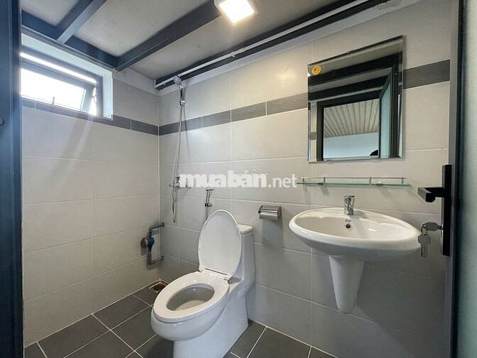 Cho thuê Phòng giá rẻ gần Công viên Phần Mềm giá chỉ 3tr7 có hồ bơi