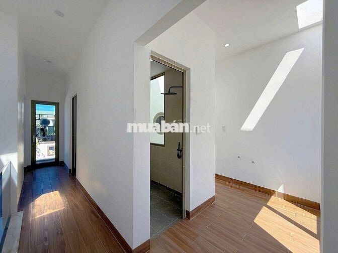 ✅ NHÀ 3 MÊ, 3 TẦNG LUXURY, TRẦN CAO VÂN, CÁCH BIỂN 200M, SÂN BAY 2KM ✅