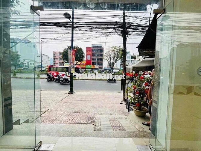 Cho thuê 2 mặt bằng cực đẹp 45m2 mặt tiền Trường Chinh