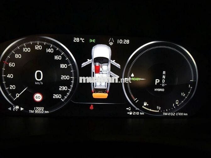 Volvo XC90 Recharge T8 Hybrid 2022 màu đen