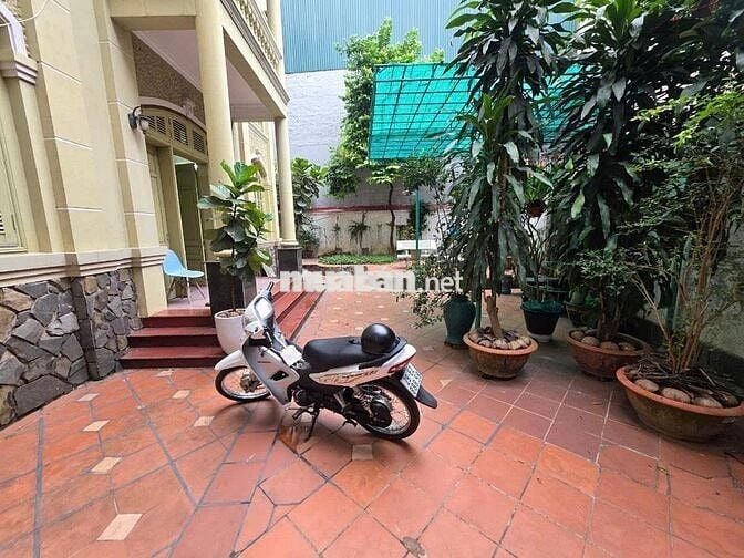 BÁN BIỆT THỰ CẦU GIẤY  – FULL THỔ CƯ – CHIA LÔ XÂY TÒA ĐẲNG CẤP