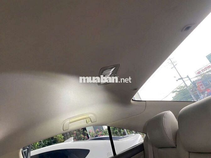 2012 2.4G - 77000 km