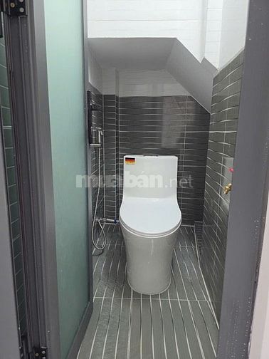 Bán nhà 3 tầng hẻm đường Lạc Long Quân, PHường 11, Tân Bình