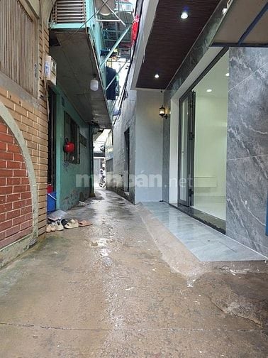 Bán nhà 3 tầng hẻm đường Lạc Long Quân, PHường 11, Tân Bình