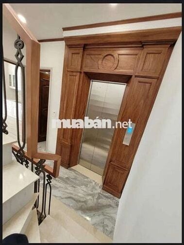 Tôi cần bán nhà 7tầng thang máy full nội thất mặt ngõ ô tô chánh đỗ