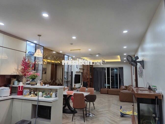 CĂN HỘ CAO CẤP HỒ GƯƠM PLAZA – VIEW TÀU ĐIỆN, FULL NỘI THẤT SANG TRỌNG