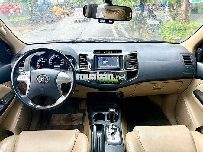 Toyota Fortuner 2.7V AT 4x2 2014