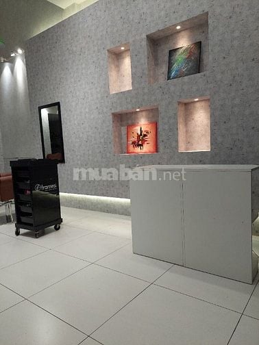 Tuyển thợ phụ Q10 (nay thuộc phường Hòa Hưng)