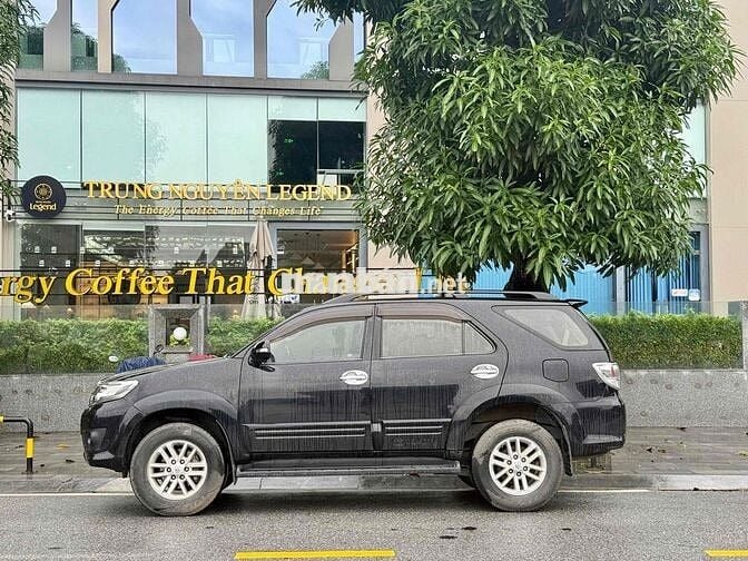 Toyota Fortuner 2.7V AT 4x2 2014