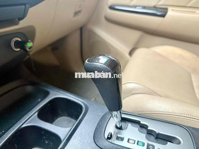 Toyota Fortuner 2.7V AT 4x2 2014