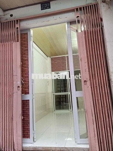 Kẹt tiền bán gấp Nhà Trung tâm Quận 1 - Gần Phố Tây Bùi Viện, Giá chỉ