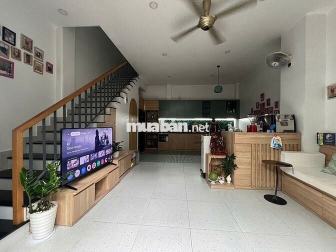 Nhà đẹp , cách Q1 cầu thị nghè , diện tích 50m2 4pn , giá chỉ 8.1 tỷ