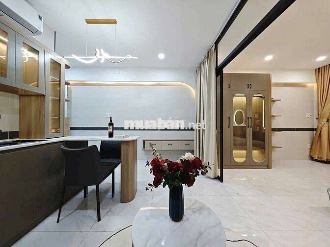 CĂN HỘ BAN CÔNG 50M2 GẦN HÀNG XANH CẦU THỊ NGHÈ GIÁP Q1 Q2 PHÚ NHUẬN